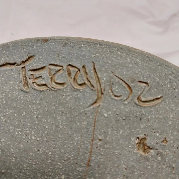 Handmade   clay bowls - Picture 2 of 5